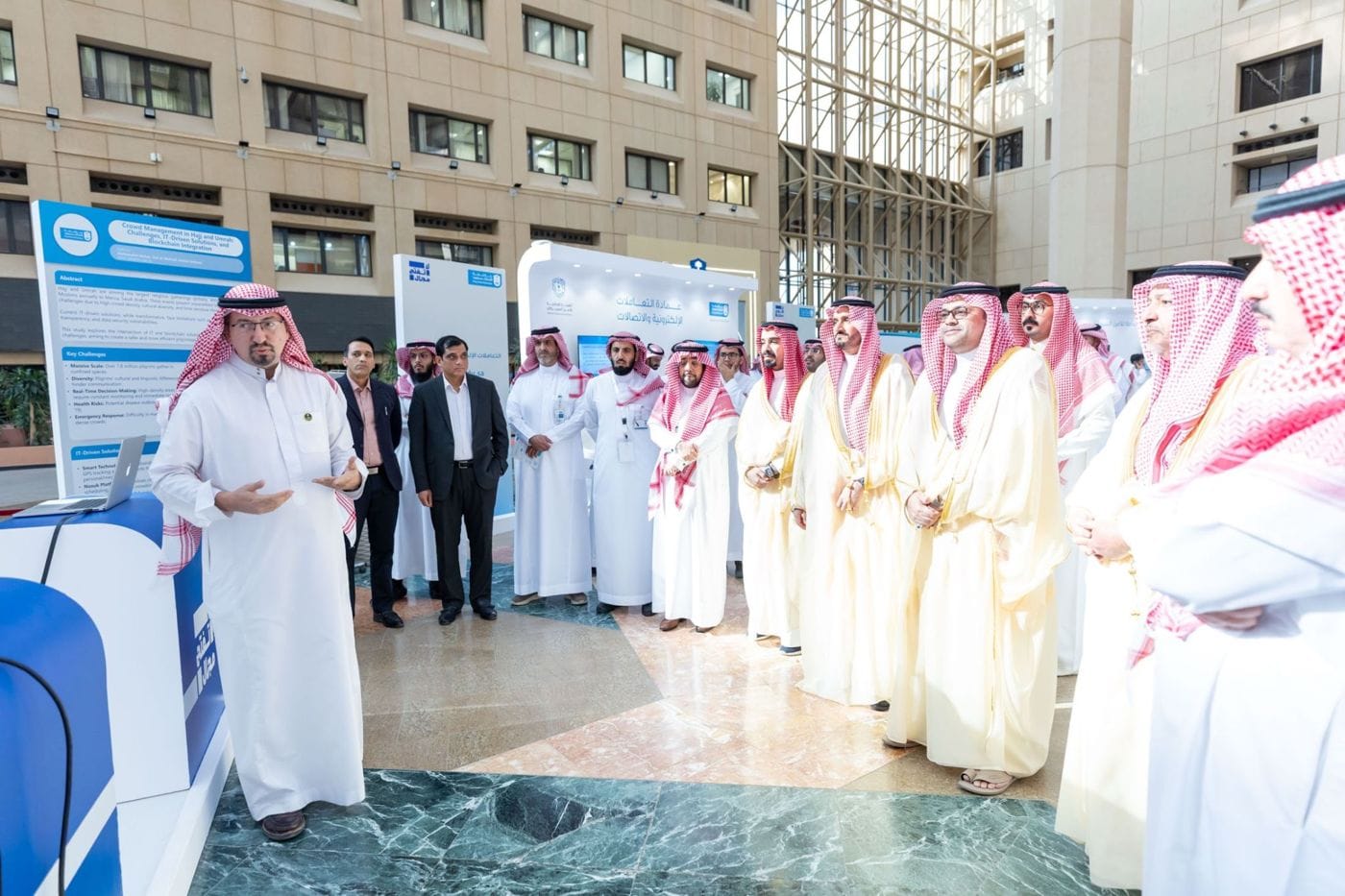 مركز التميز لأمن المعلومات يشارك في معرض التوعية بالأمن السيبراني بجامعة الملك سعود