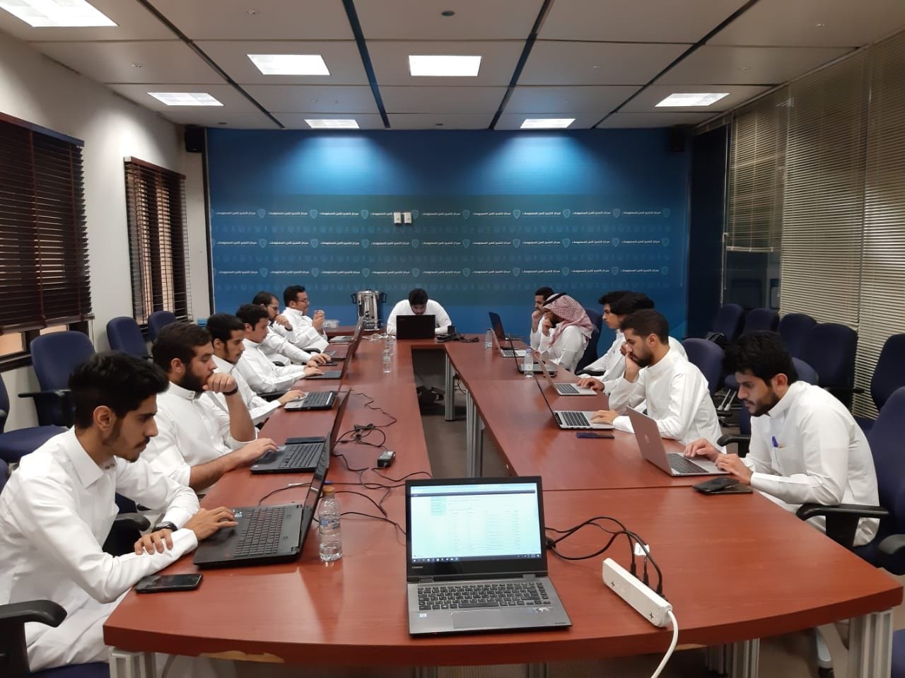 مركز التميز لأمن المعلومات يدرب طلاب مسار الأمن السيبراني في برنامج جاهز 3