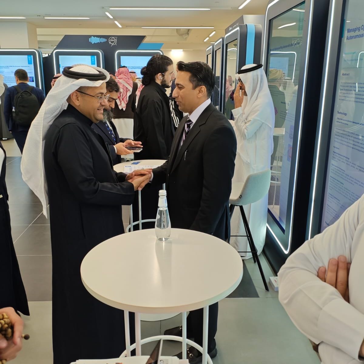 مركز التميز لأمن المعلومات يعرض ابتكاراته في أمن المركبات ضمن برنامج Breakthrough وأسبوع الابتكار