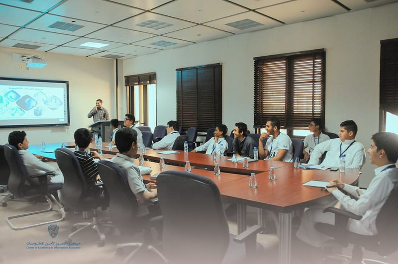مركز التميز لأمن المعلومات يستقبل طلاب مسار التشفير في برنامج إثراء الصيفي 2019